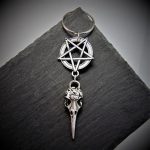 New Gothic Bird Skull Keychain – Crow Skull & Pentagram Design