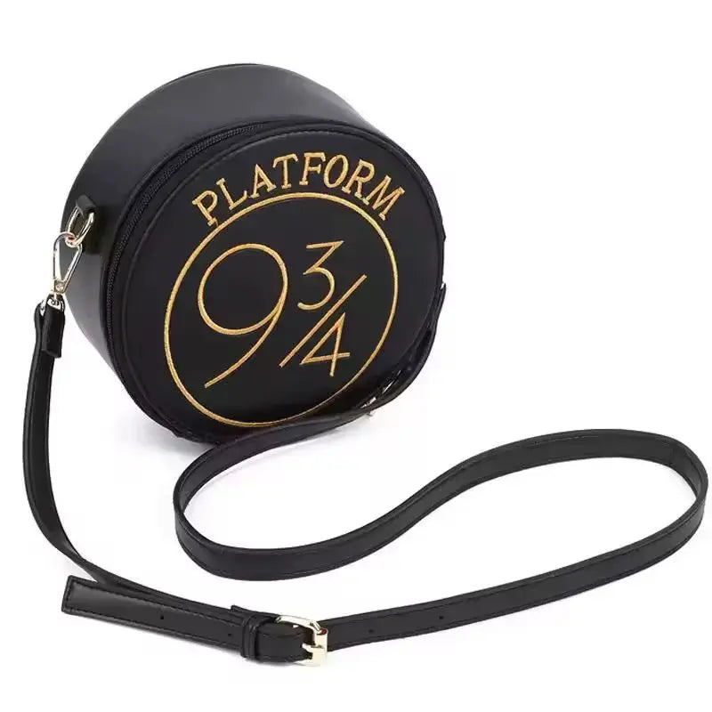 Magic School 9¾ Train Station Embroidered Round Makeup Bag - Image 6