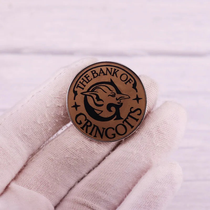 HxxP Wizarding World Gringotts Bank Enamel Lapel Pin - Image 4