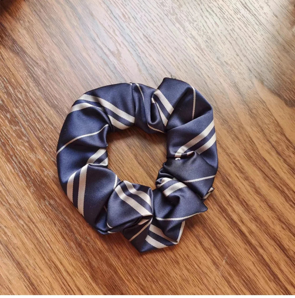 Wizard Magic Stripe School Slytherin Hair Scrunchie - Image 9